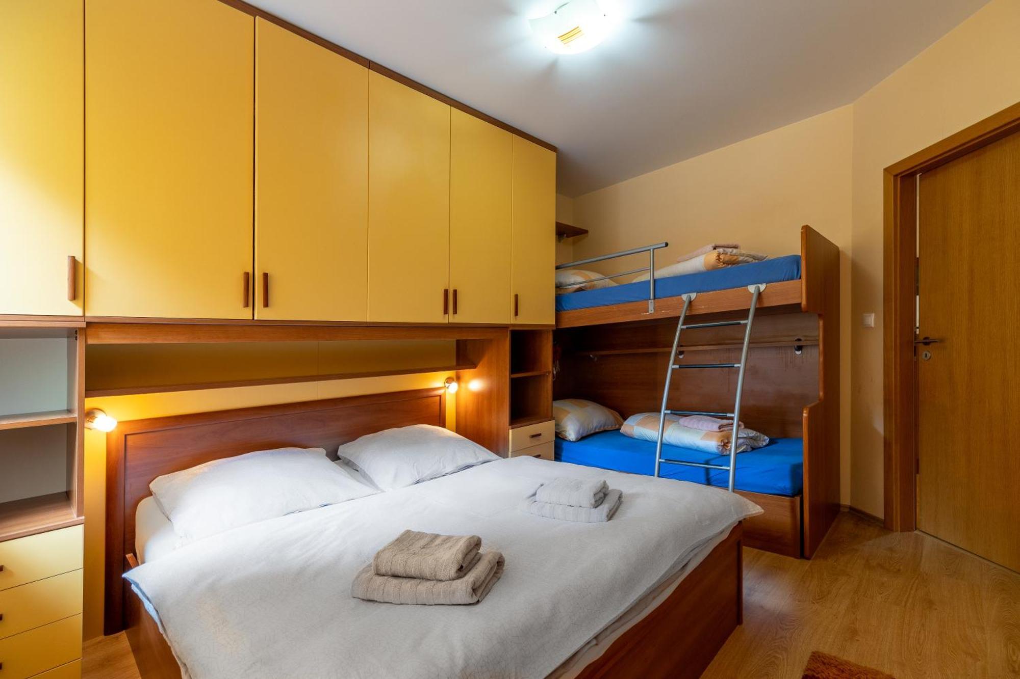 Rodinny Apartman Slnecnica 塔莱 外观 照片