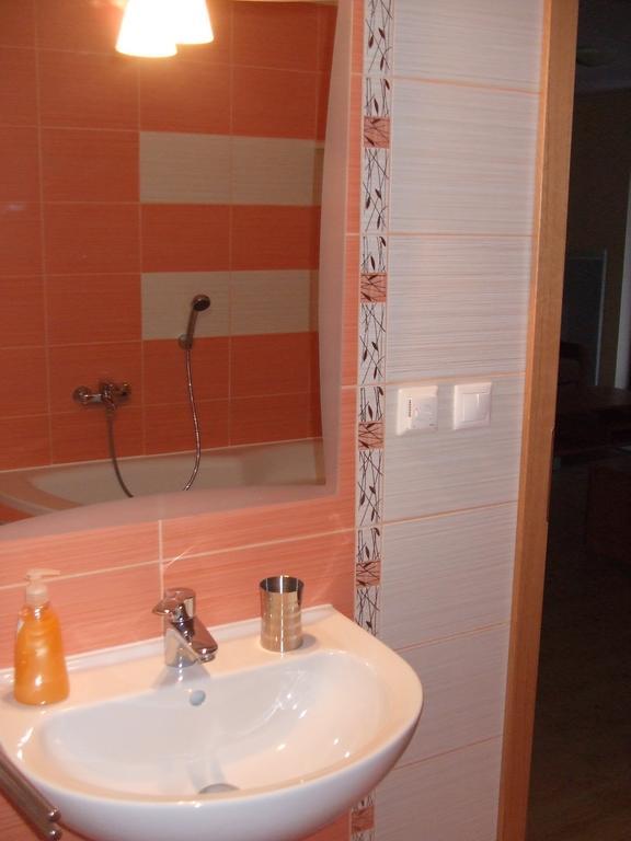 Rodinny Apartman Slnecnica 塔莱 外观 照片
